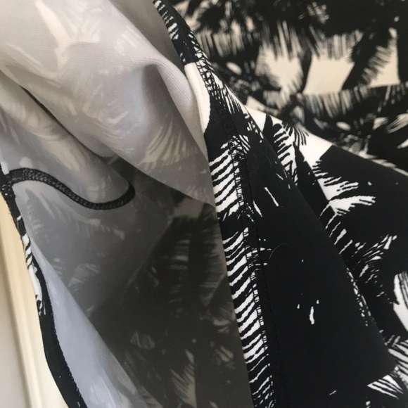 Fabletics palm tree print skirt - Picture 8 of 8